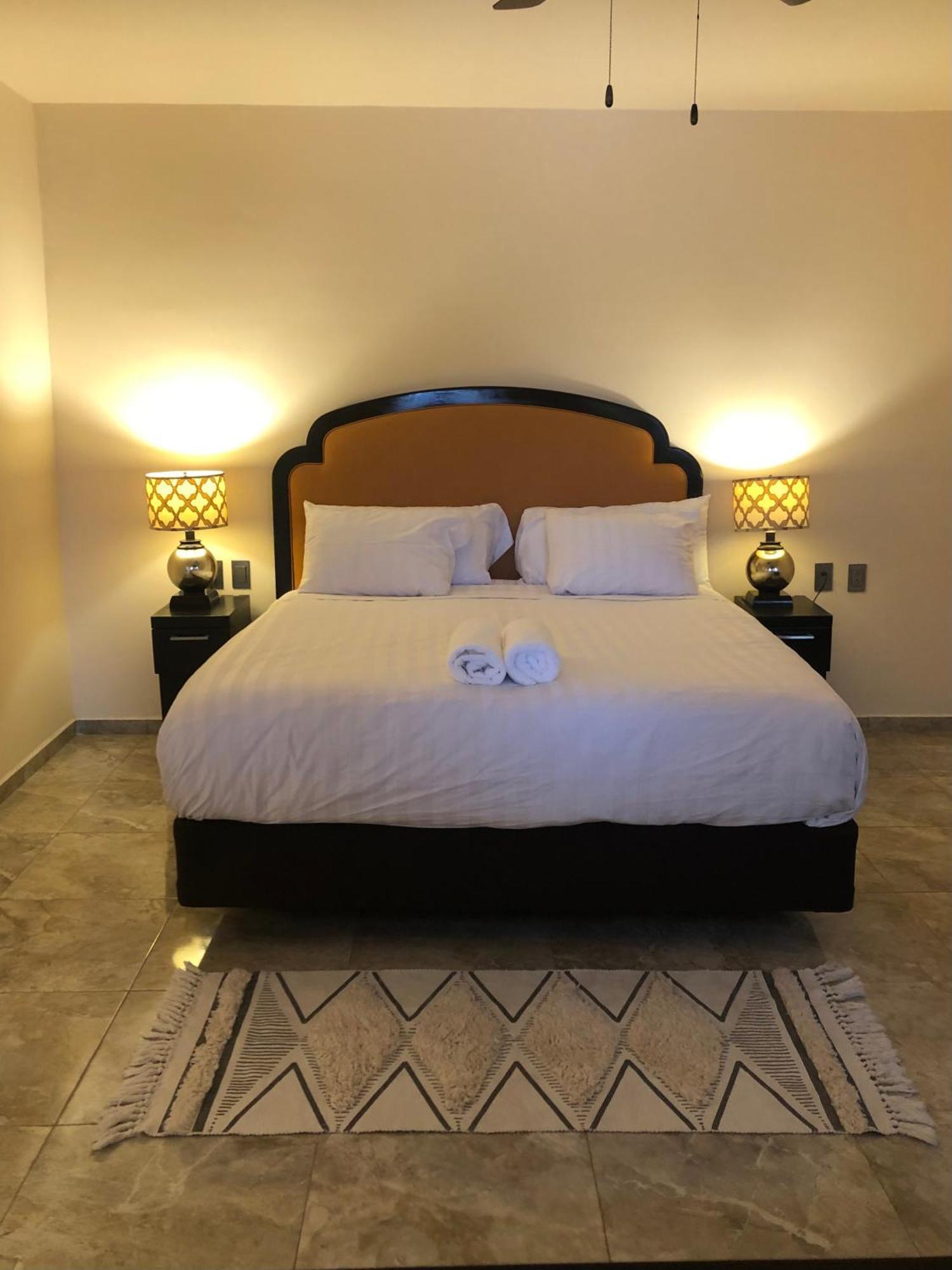 Tres Iguanas Apart Hotel - New, Cozy & Spacious Flats, Short Walk To Beach Лорето Экстерьер фото