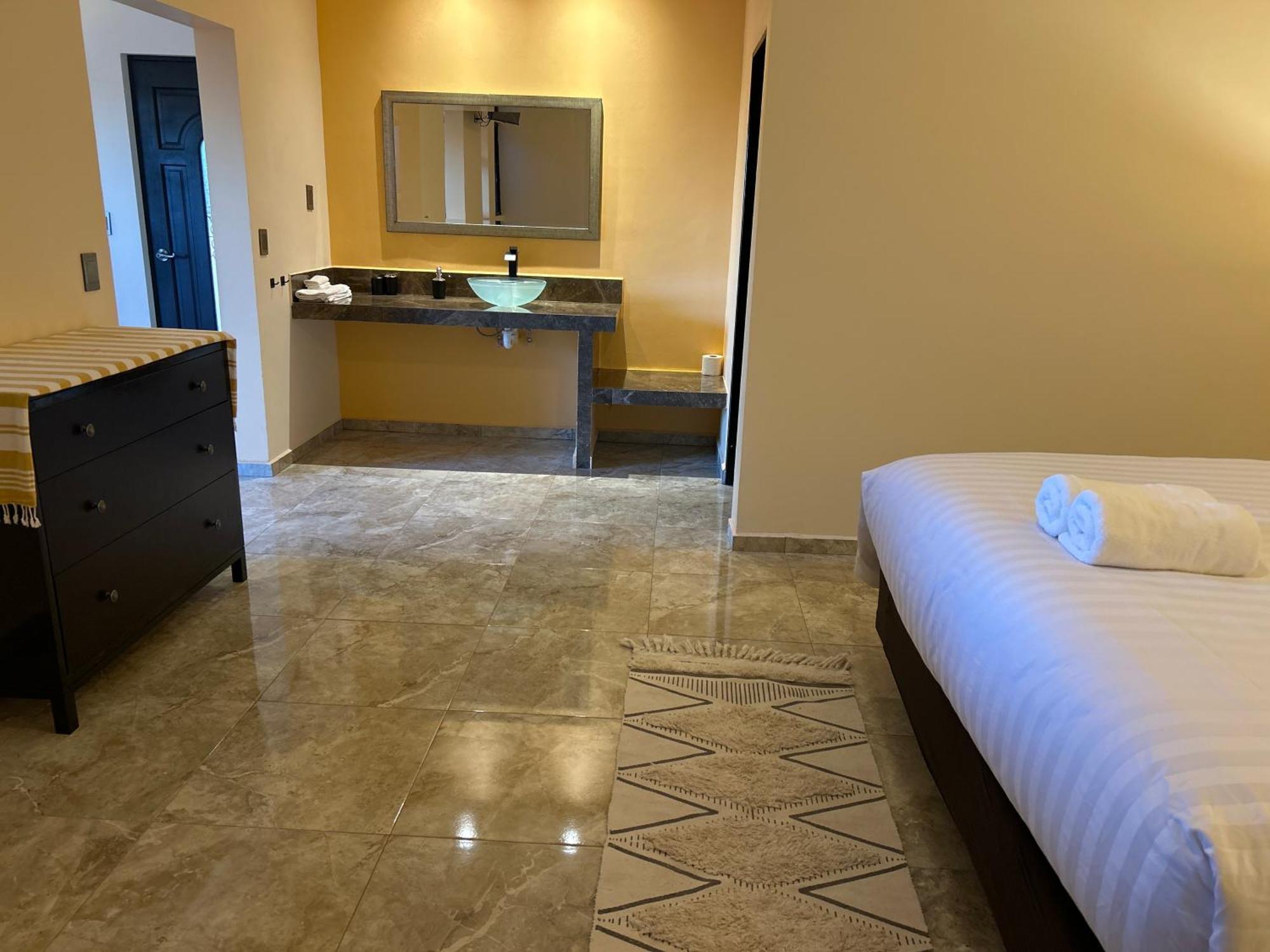 Tres Iguanas Apart Hotel - New, Cozy & Spacious Flats, Short Walk To Beach Лорето Экстерьер фото
