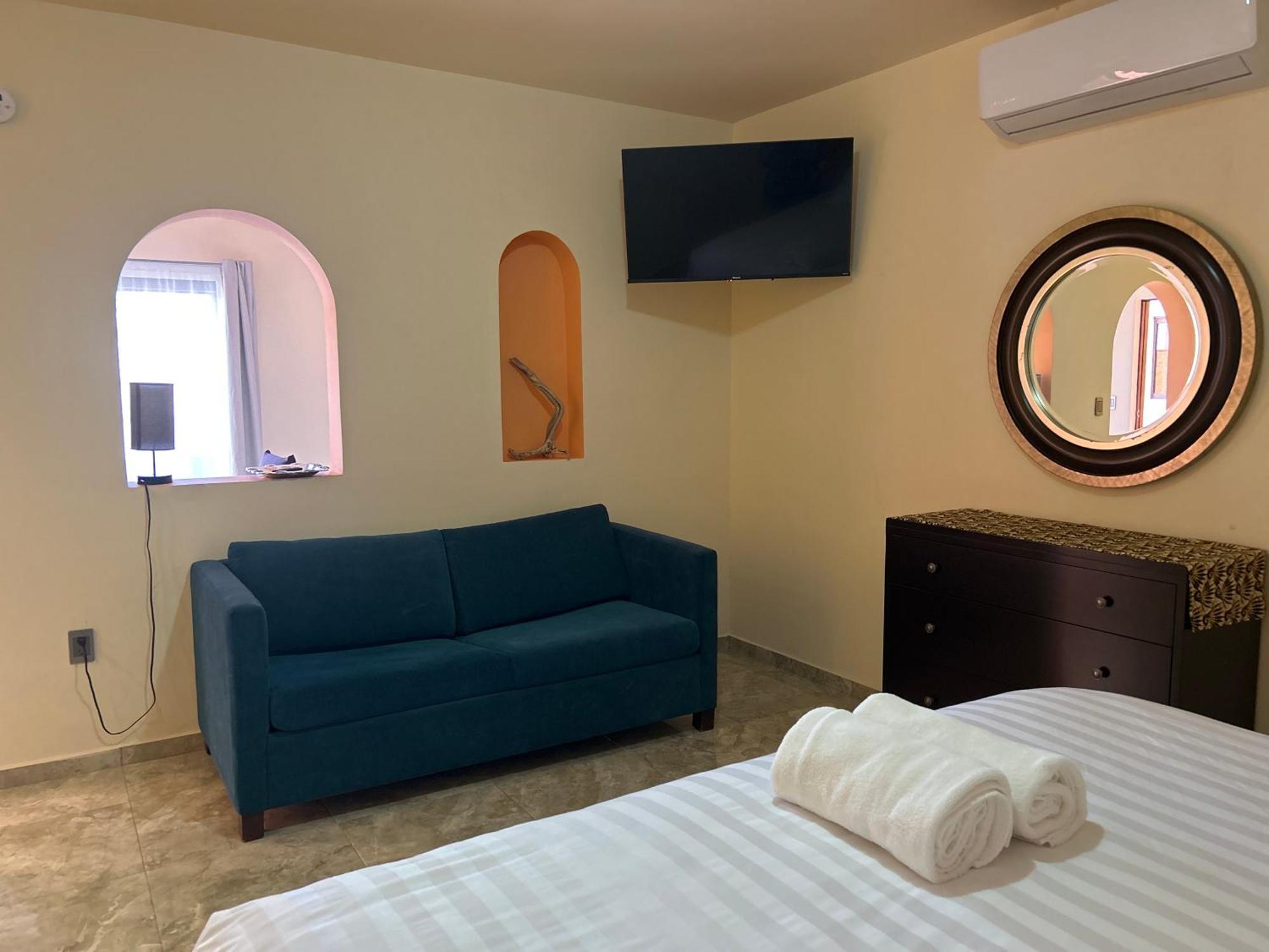 Tres Iguanas Apart Hotel - New, Cozy & Spacious Flats, Short Walk To Beach Лорето Экстерьер фото